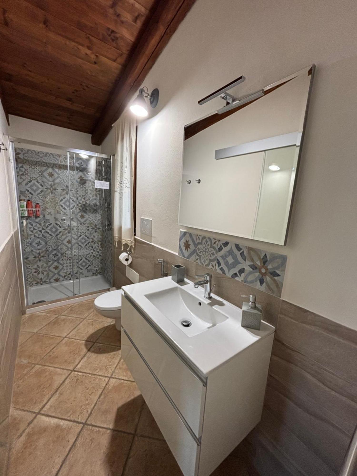 La Botte E Il Vino Rooms Capoterra Bagian luar foto